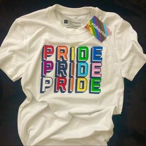 PRIDE Rainbow TSHIRT TAKE PRIDE